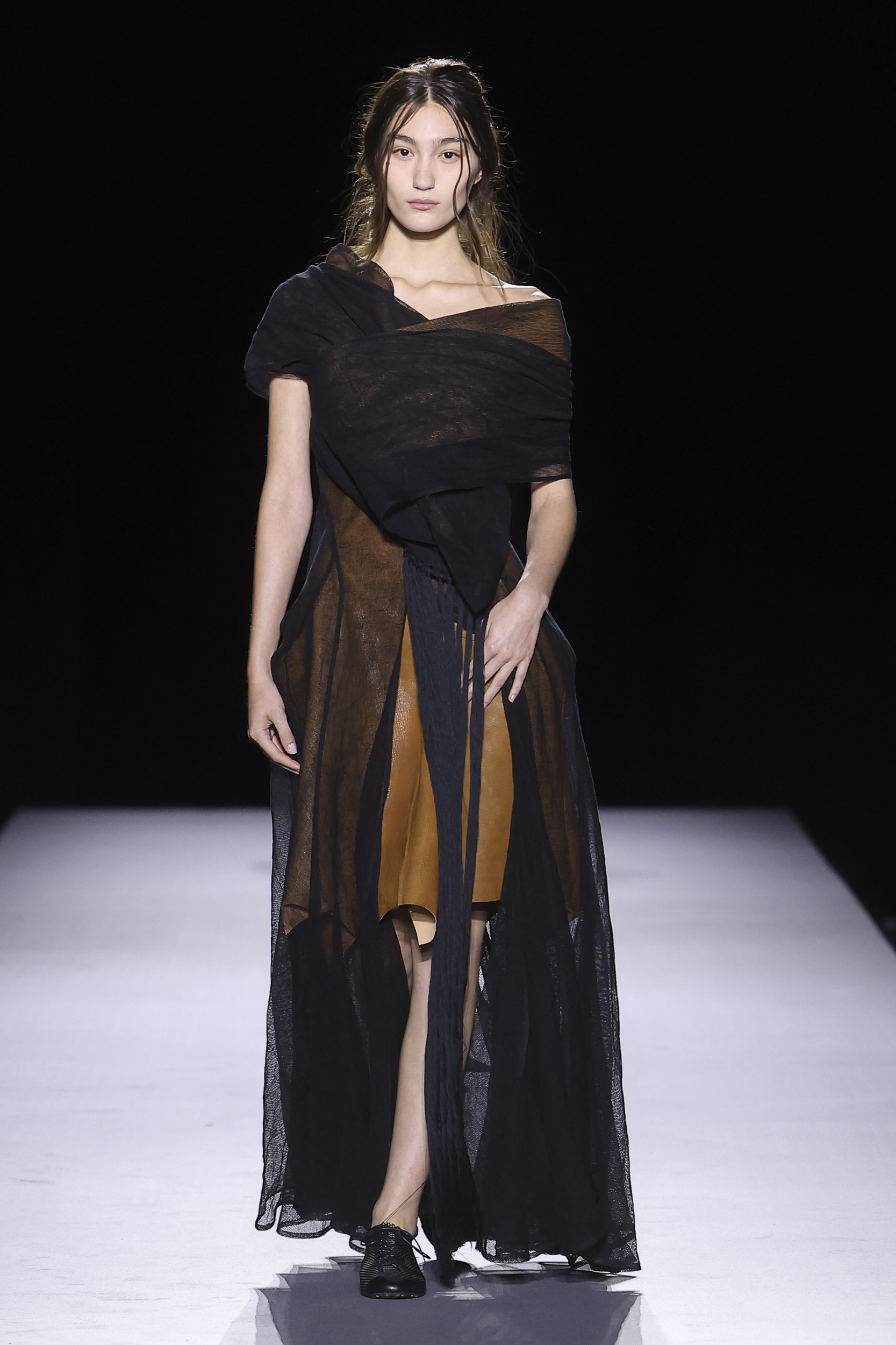 Yohji Yamamoto SS27: the extraordinary power to remain true to yourself Yohji Yamamoto SS27: the extraordinary power to remain true to yourself Vanity Teen