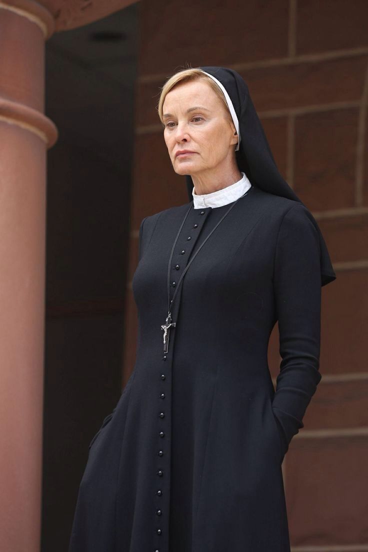 AHS Asylum Season 2