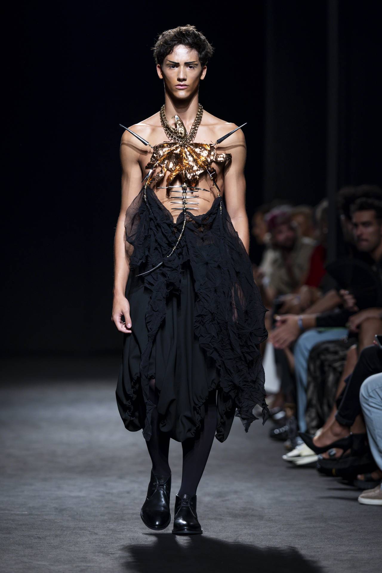 ModaLisboa SS27, Part Two: From Childhood Dreams to Dark Romance Vanity Teen ModaLisboa SS27, Part Two: From Childhood Dreams to Dark Romance ModaLisboa SS27, Part Two: From Childhood Dreams to Dark Romance Vanity Teen